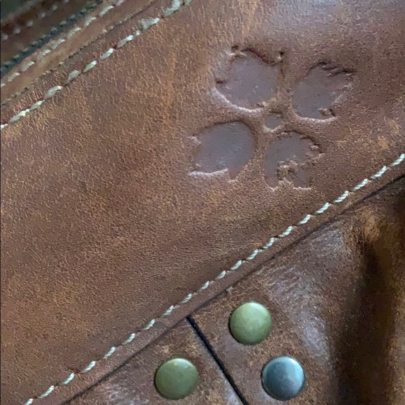 Patricia Nash Teramo Distressed Leather Crossbody - Picture 9 of 15